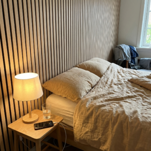 real-iphone-photo-cozy-bedroom-natural-l_o0VwQdQqQWCd4sx9LGOEBw_01QzSaJwQ4KCPRd3g5-_iQ_hd