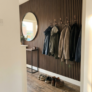 real-iphone-photo-suburban-house-entranc_Xff4_tqoSwK7Au1MN6D3LQ_sP1ng1d6SJaw1q2o6TEf_A_hd